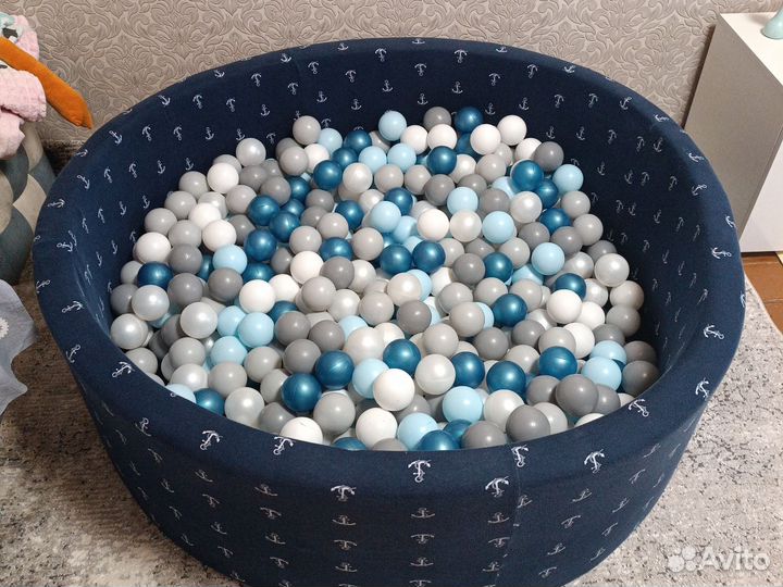 Сухой бассейн с шариками