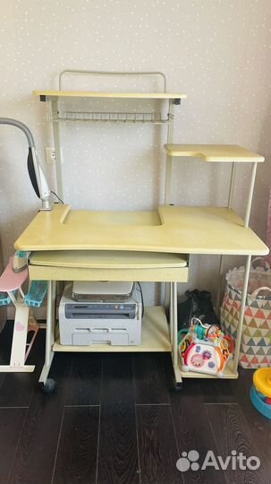 Компьютерный стол