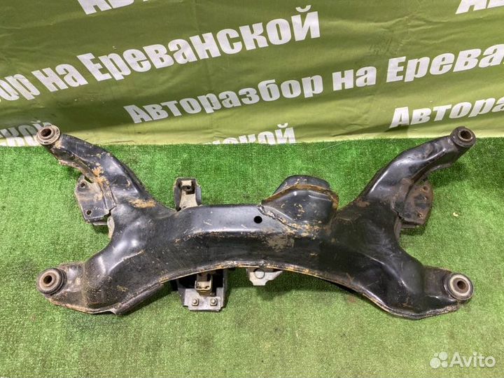 Подрамник Nissan Bluebird U13 SR18DE