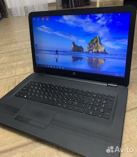 Ноутбук HP 17-y014ur