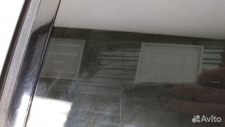 Стекло двери задней левой Mercedes-Benz E238 / C23