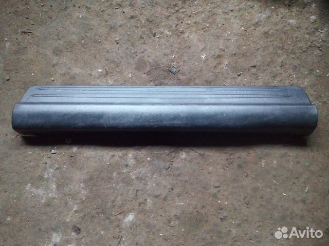 Накладка порога передняя правая Mitsubishi Lancer