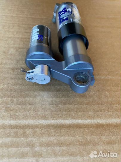 Амортизатор Fox Vanilla AIR RC Воздушный