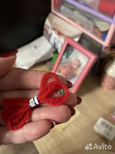 Красная нить