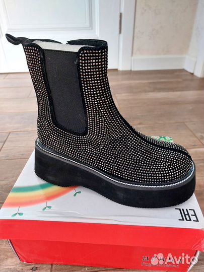 Ботинки для девочки