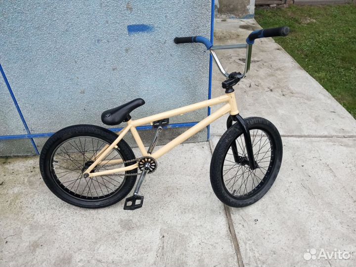 Трюковой велосипед bmx