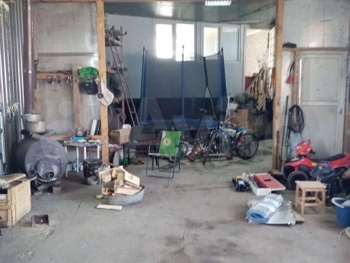 Гараж, > 30 м²