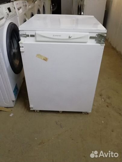 Встраиваемая морозильная камера ariston