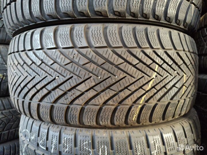 Pirelli Winter Cinturato 215/50 R17