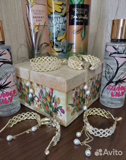 Заколка для волос со стразами и жемчугом