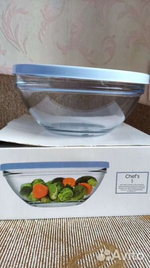 Новый салатник с крышкой D 23