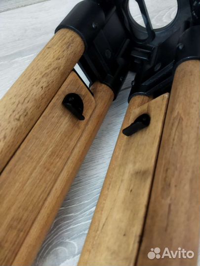 Штатив тринога