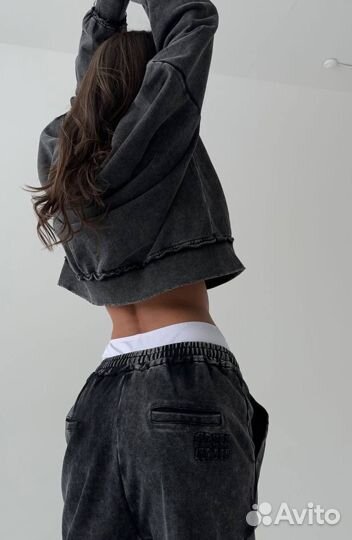 Крутой костюм Miu Miu