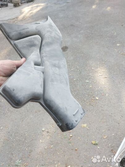 Воздухозаборник Mitsubishi