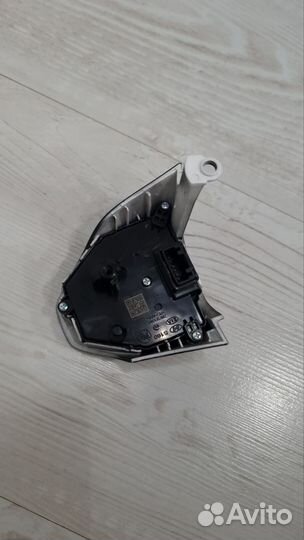 Кнопка на руль Kia Rio X-line