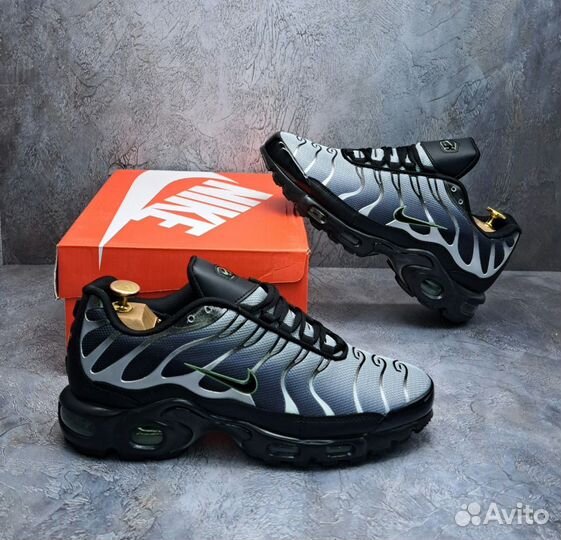 Кроссовки мужские nike air max tn plus