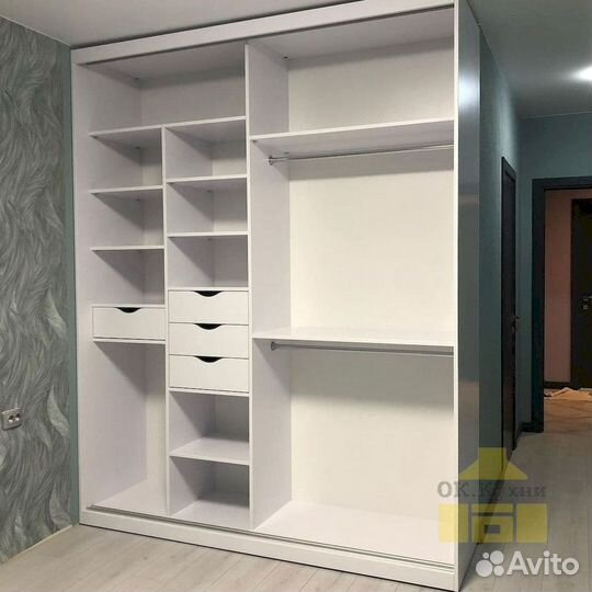 Угловой шкаф