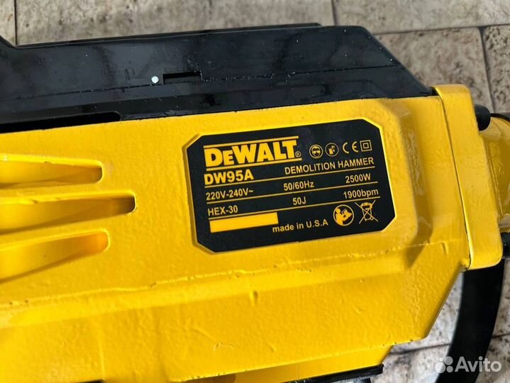 Молоток отбойный Dewalt