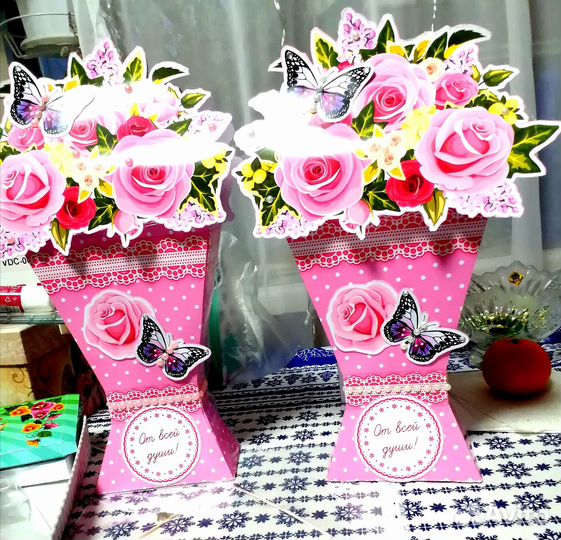 Букеты к 8 марта с наполнением