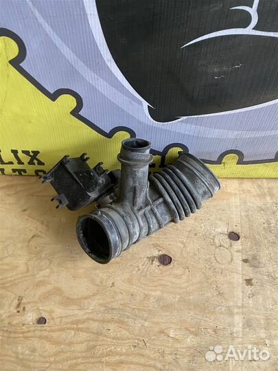 Гофра воздушного фильтра Nissan Serena (pnc24) 19