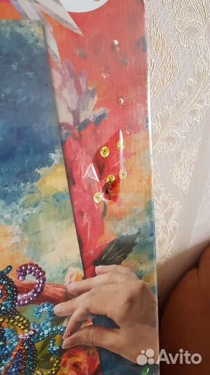 Мозаика из пайеток на холсте