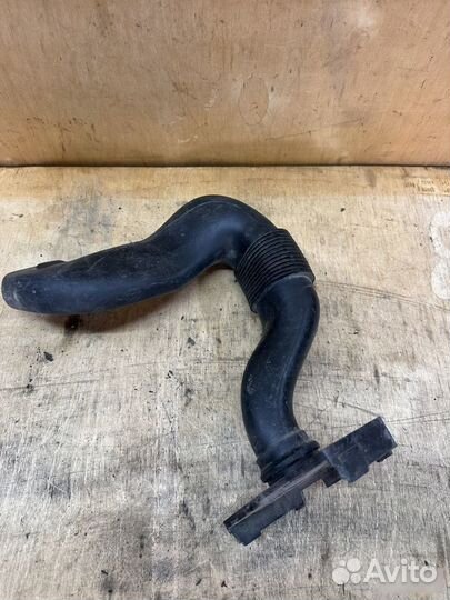 Патрубок воздушного фильтра Skoda Fabia 2