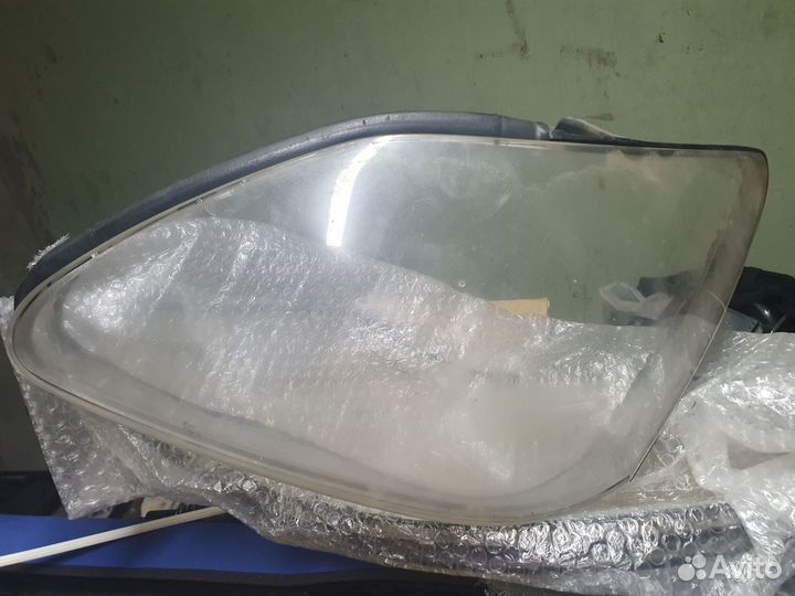 Продам стекла фар б/у от Lexus LS430 рестайлинг