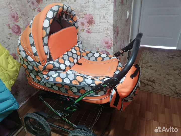 Прогулочная коляска 2 в 1