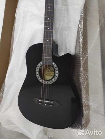 Акустическая гитара