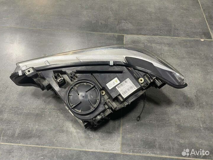 Фара оригинал BMW F32 передняя правая