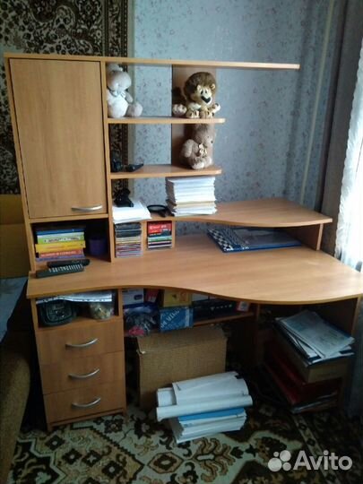 Компьютерный стол