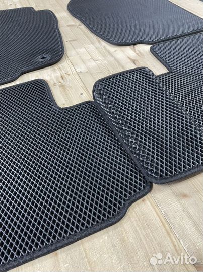 Автоковрики EVA для Toyota RAV-4 2012-2019