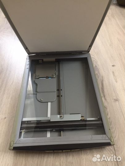 Сканер Canoscan Lide60