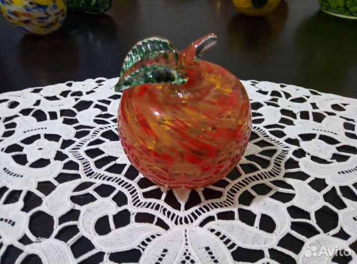 Стеклянные овощи и фрукты