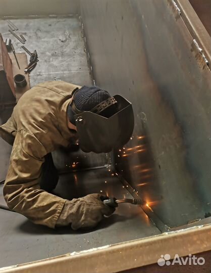 Мусорный контейнер