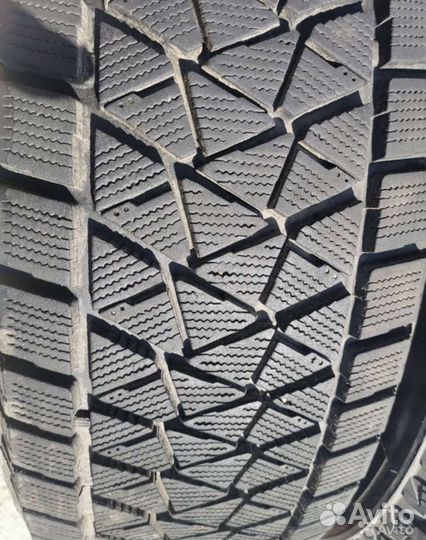 Bridgestone Blizzak DM-V2 235/65 R18 106S