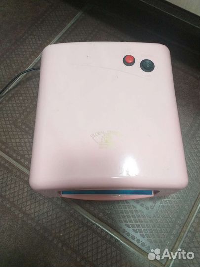 Лампа для ногтей