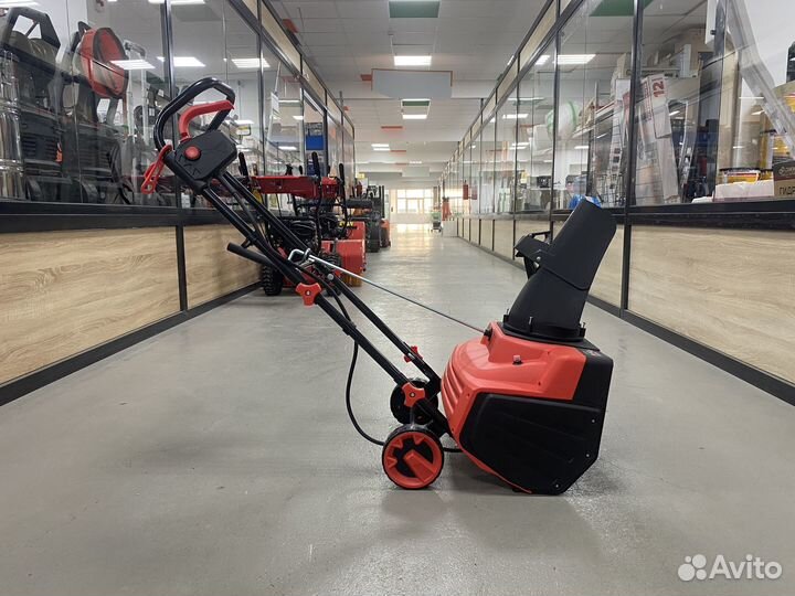 Электрический снегоуборщик brait