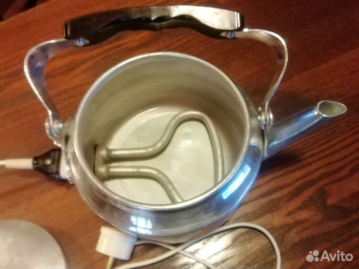 Электрочайник объем 2 литра 1000ватт