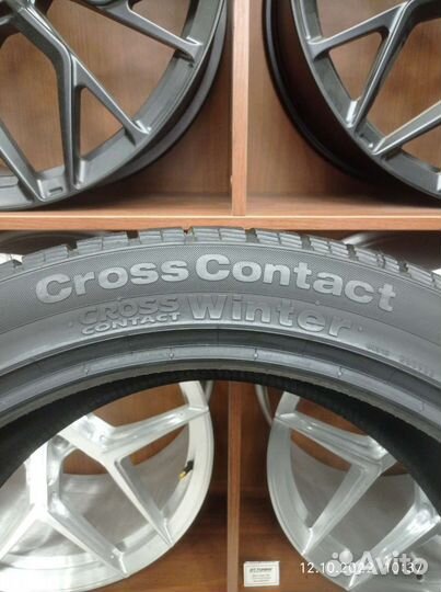 Continental ContiCrossContact Winter 275/40 R22 108V