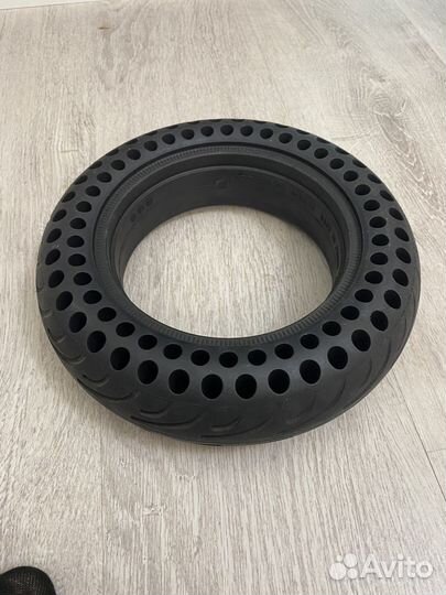 Покрышка литая для мотор-колеса