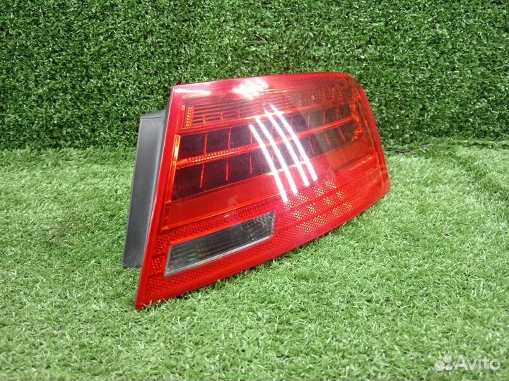 Фонарь задний правый VAG Audi A5 8T