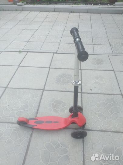 Продам детские самокаты