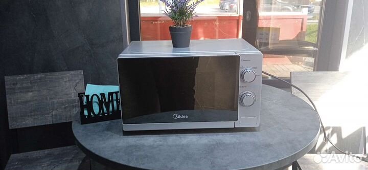 Микроволновка Midea MM720C4E-S
