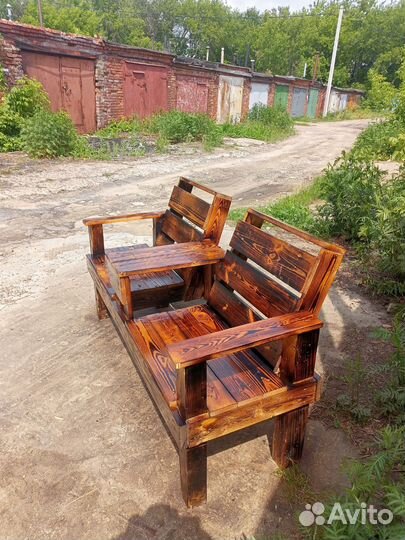 Лавочка со столиком