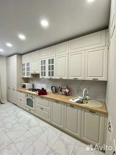 Кухня под потолок из мдф на заказ в Омске