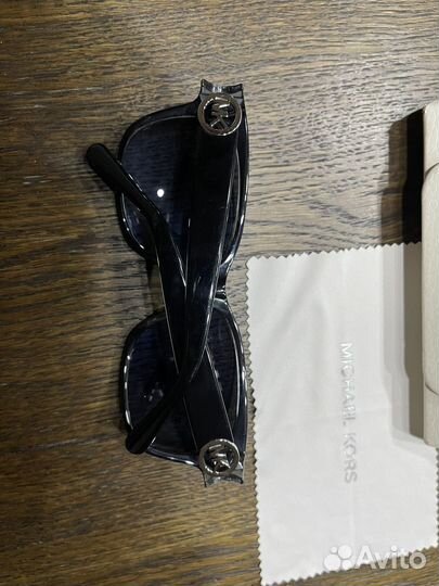 Солнцезащитные очки michael kors