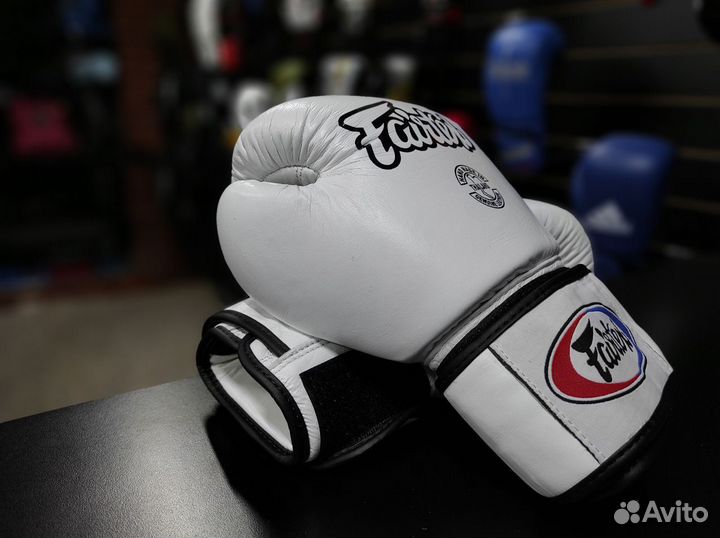Перчатки для бокса Fairtex White