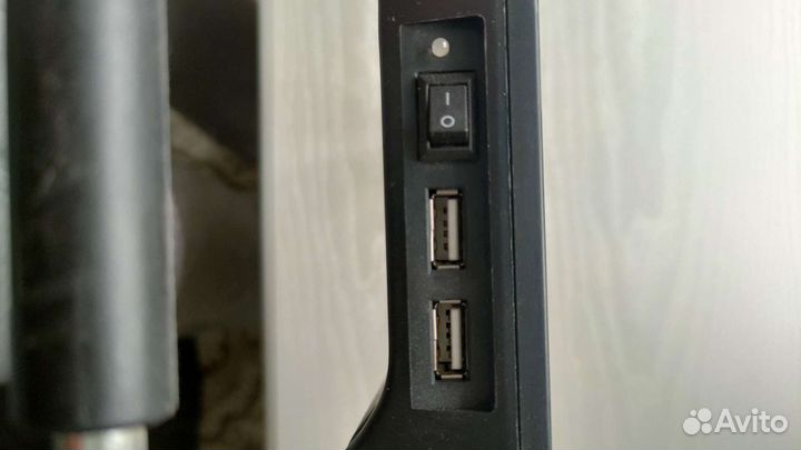 Подставка для ноутбука c вентилятором