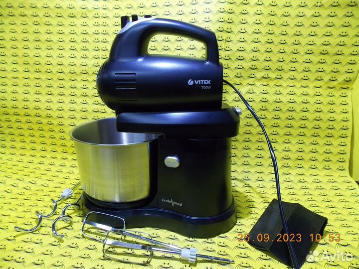 Миксер Vitek VT-1415 с чашей, гарантия 6 мес